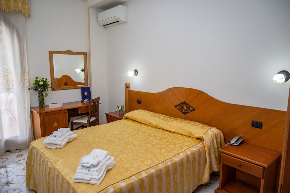

Milano - Gragnano - Villa Le Zagare Relais & SPA