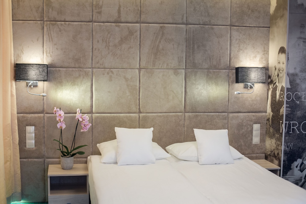 

Bari - Wroclaw - Citi Hotel's Wrocław