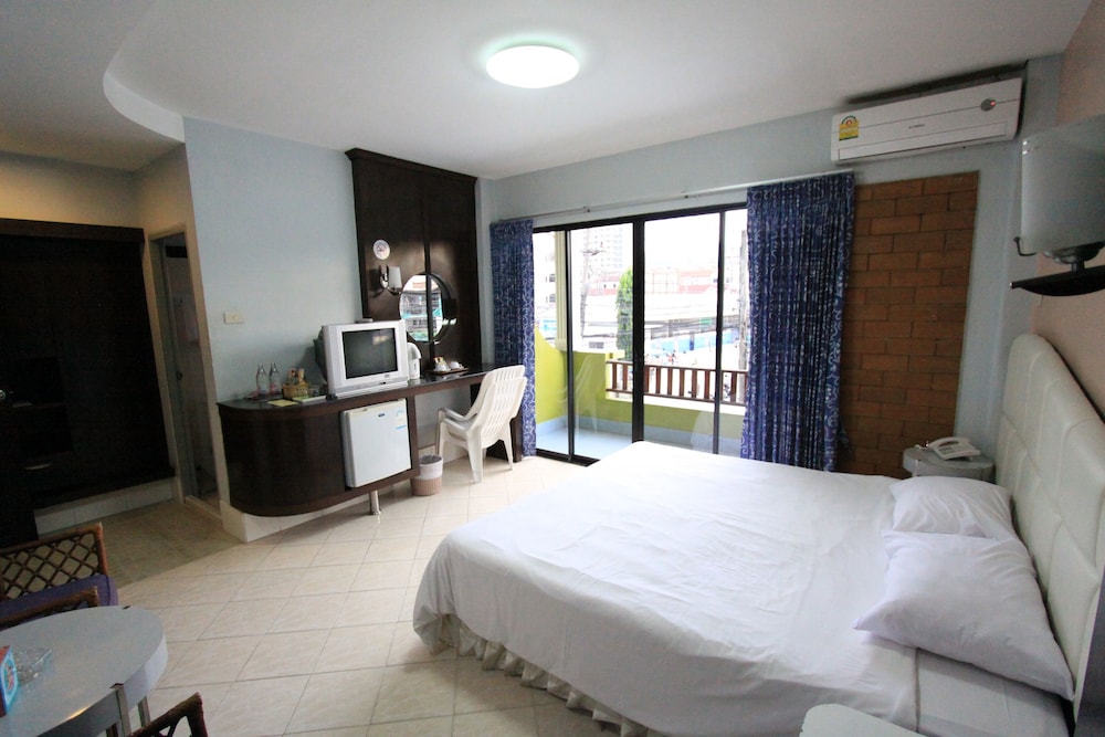 

Roma - Chalong - RangRong Hotel