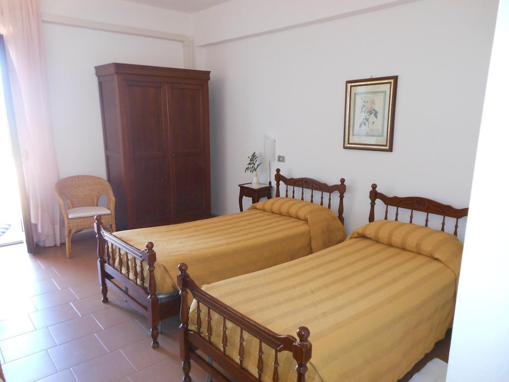 

Pescara - Cala Gonone - Hotel Ispinigoli