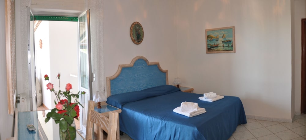 

Milano - Casamicciola Terme - Hotel Villa Cimmentorosso