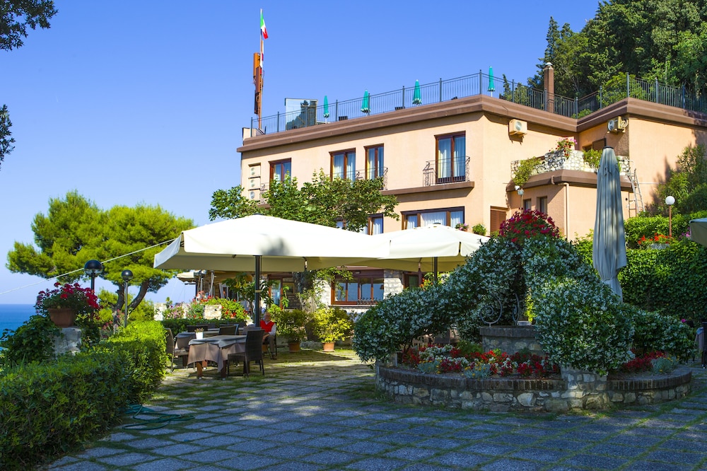 

Bologna - Abruzzo e Marche - Hotel Internazionale