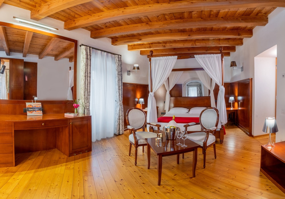 

Bari - Pinzolo - Albergo Palazzo Lodron Bertelli