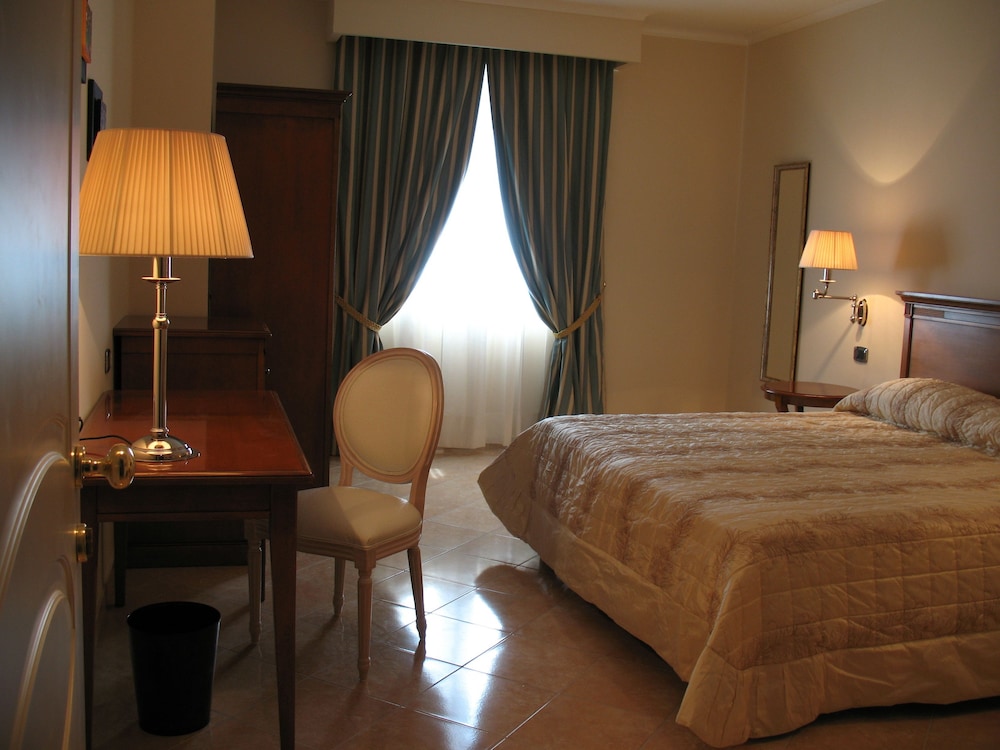 

Milano - Crotone - Hotel San Giorgio