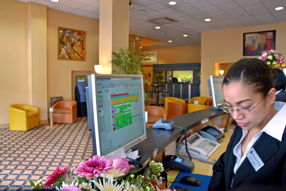 

Brindisi - Croydon - Antoinette Hotel Wimbledon