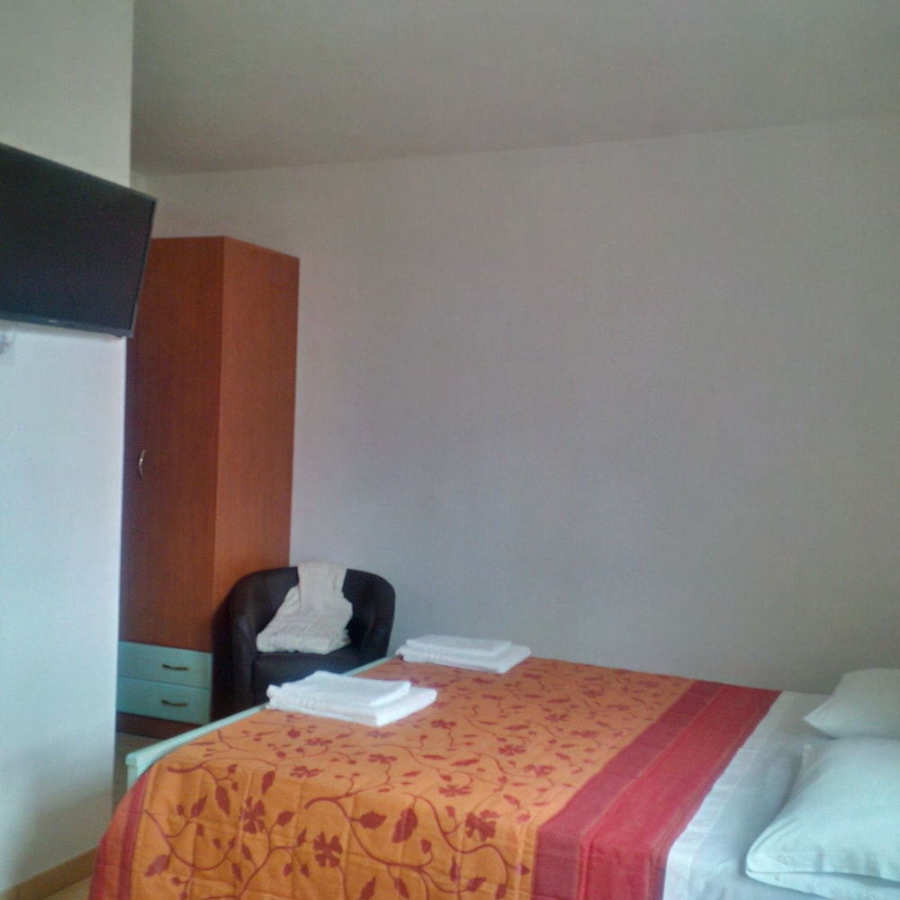 

Bologna - Tropea - Hotel Maremonti