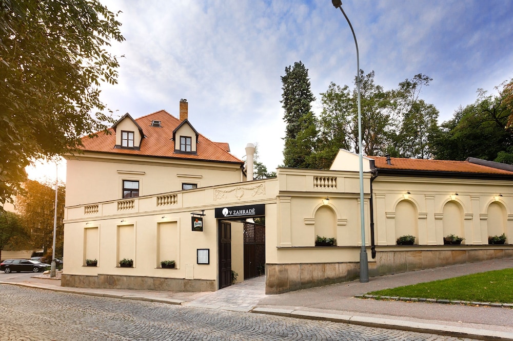 

Roma - Únětice - Hotel Schwaiger