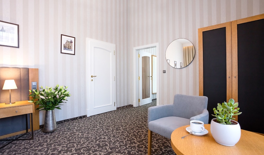 

Milano - Únětice - Hotel Schwaiger