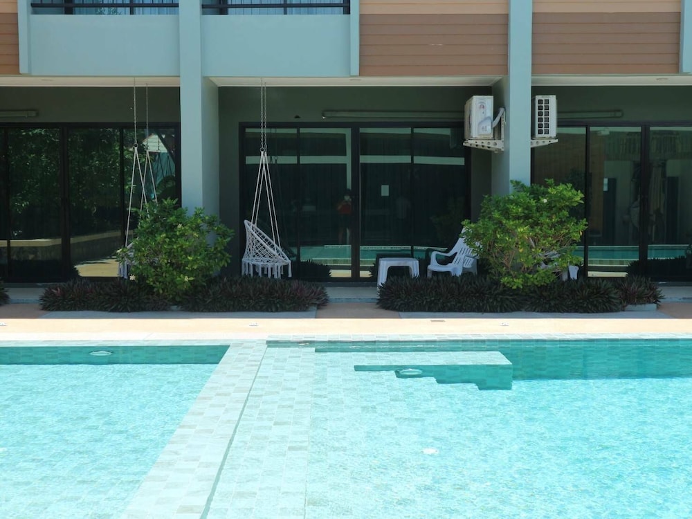 

Bologna - Thalang - Phuket Airport Place