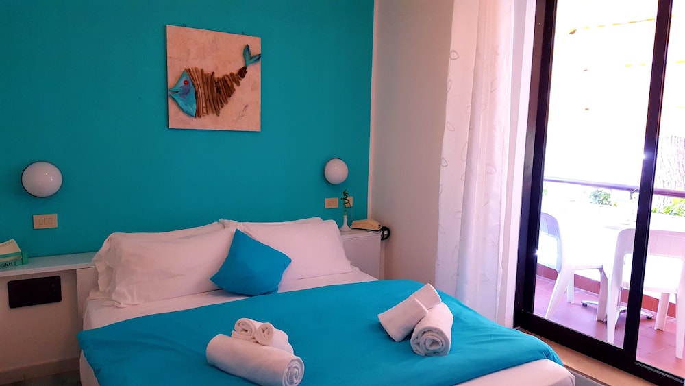 

Napoli - Marina di Campo - Hotel Punto Verde