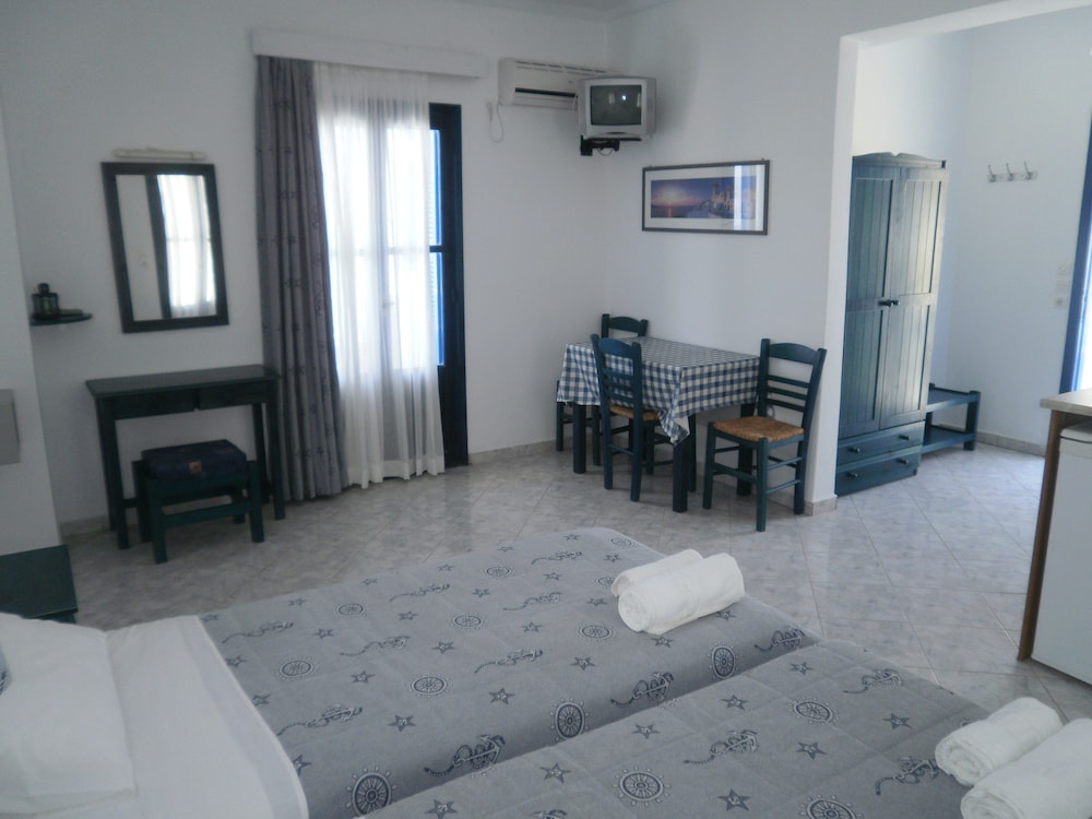 

Milano - Lefkos Karpathou - Blue and White Studios & Apartments
