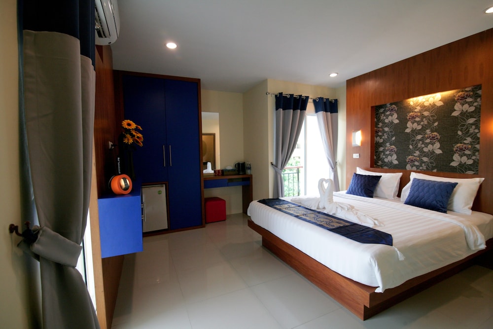 

Roma - Patong Beach - Calypso Patong Hotel