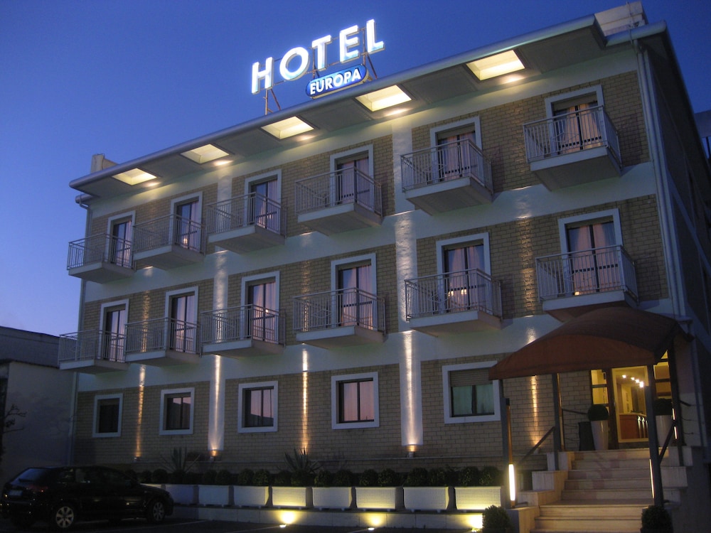 

Palermo - Casalnuovo di Napoli - Hotel Europa