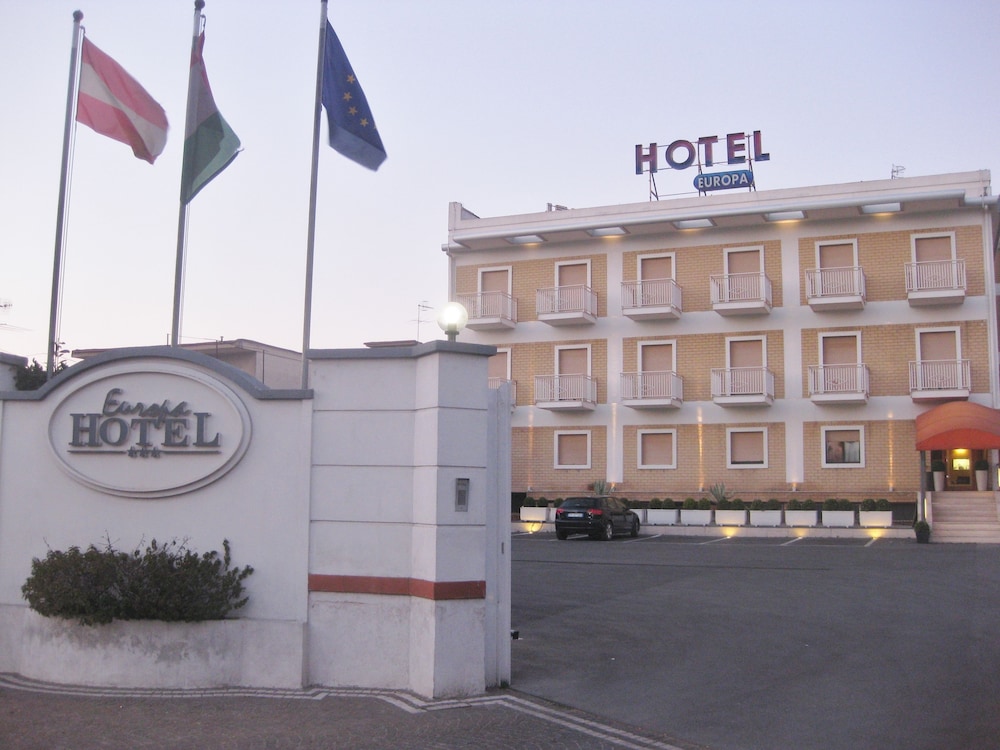 

Trieste - Costiera Amalfitana, Mare Italia - Hotel Europa