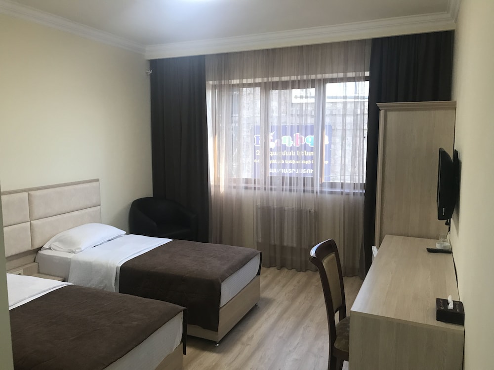 

Roma - Yerevan - Capital Hotel
