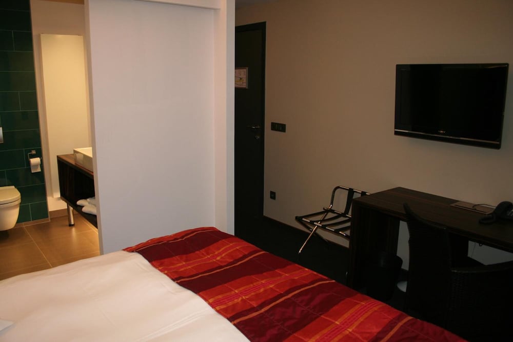 

Palermo - Lovanio - Hotel Carpinus
