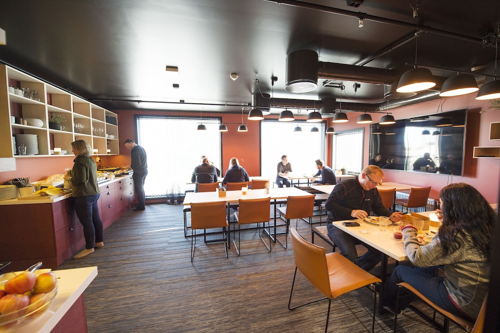 

Milano - Longyearbyen - Svalbard Hotell | The Vault