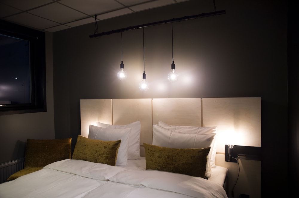 

Milano - Longyearbyen - Svalbard Hotell | The Vault