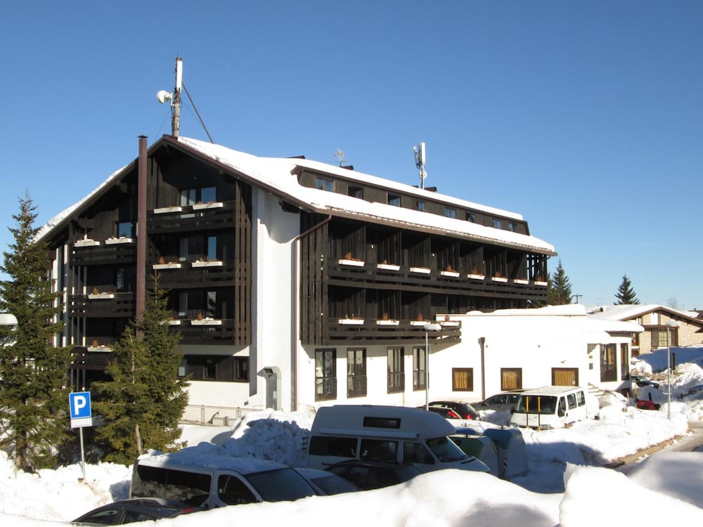 

Cagliari - Trento - Hotel Dolomiti Chalet