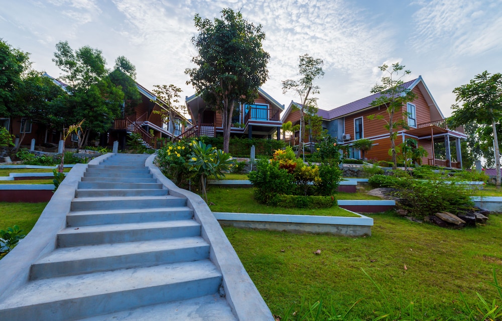 

Milano - Sihanoukville - 360 Resort