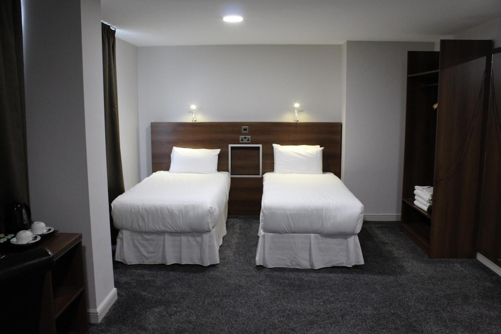 

Brindisi - Manchester - OX Hotel Manchester