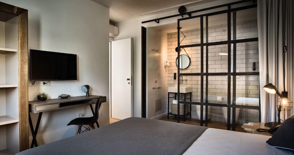 

Bologna - Cardedu - Teku Sardinia Boutique Hotel