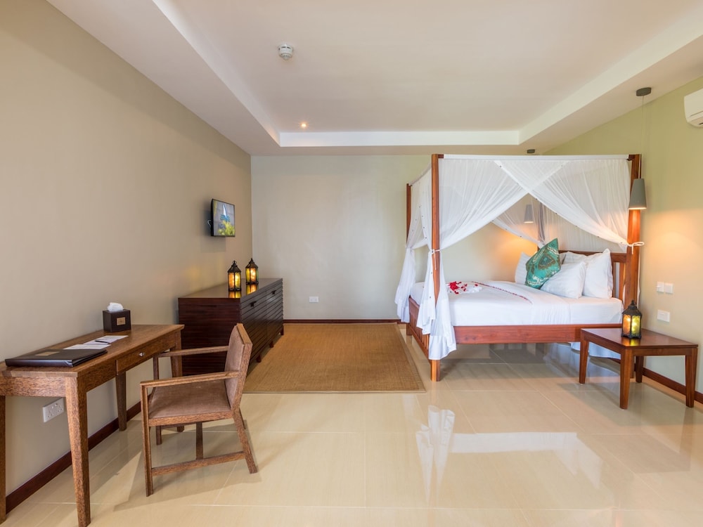 

Napoli - Mangapwani - Ngalawa Hotel & Resort