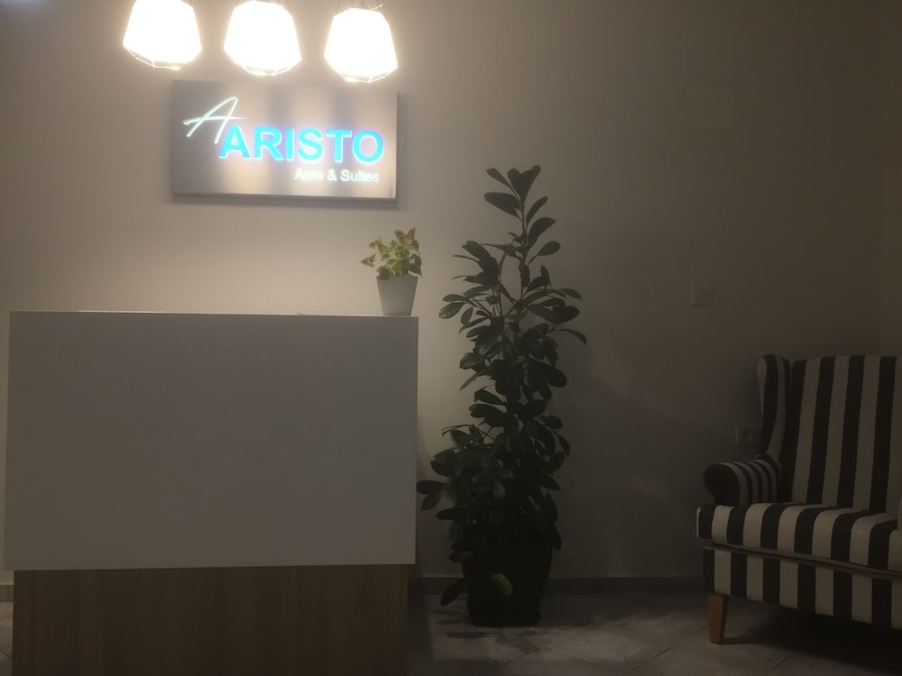 

Brindisi - Malia - Aristo Apts