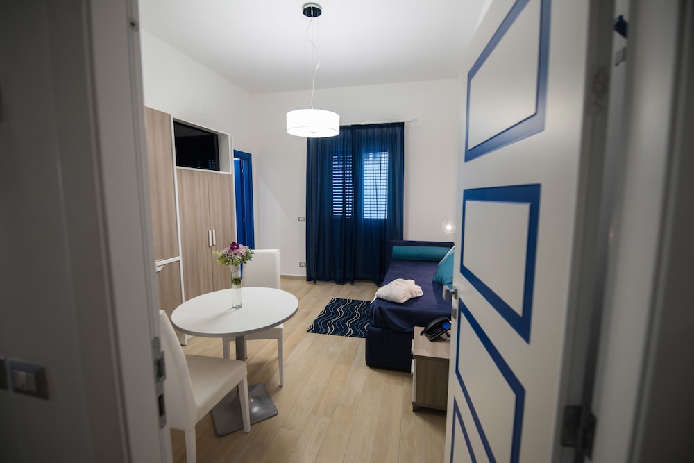 

Genova - Villafranca Tirrena - Karma Resort