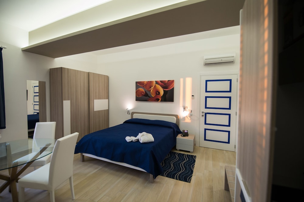 

Napoli - Villafranca Tirrena - Karma Resort