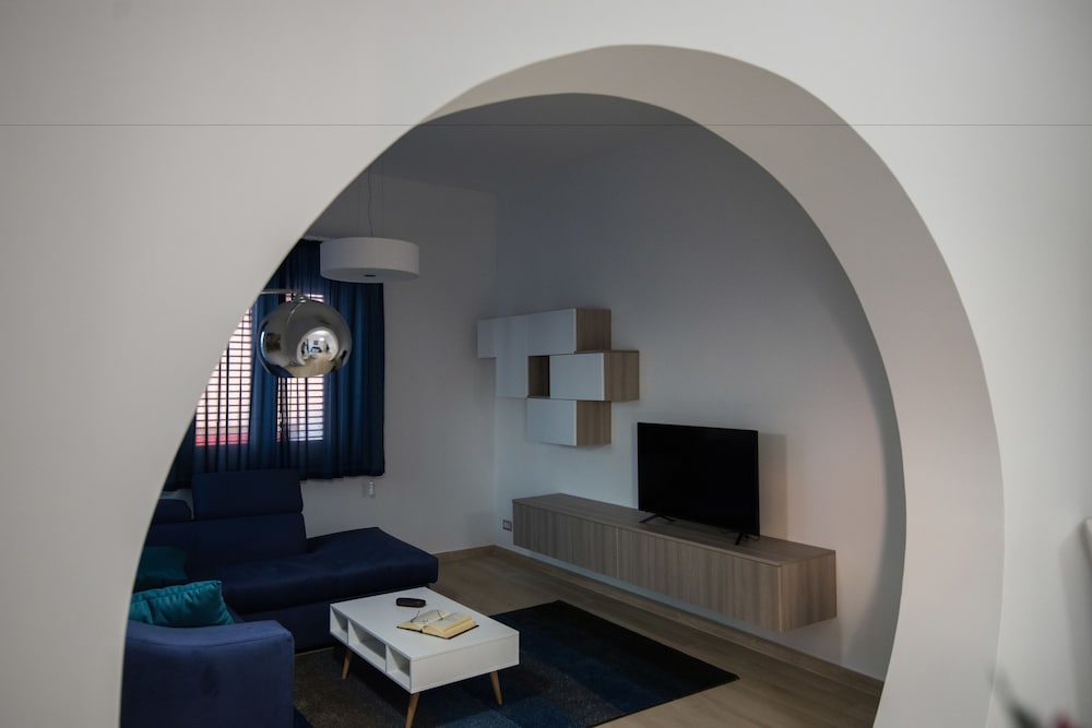 

Milano - Venetico - Karma Resort