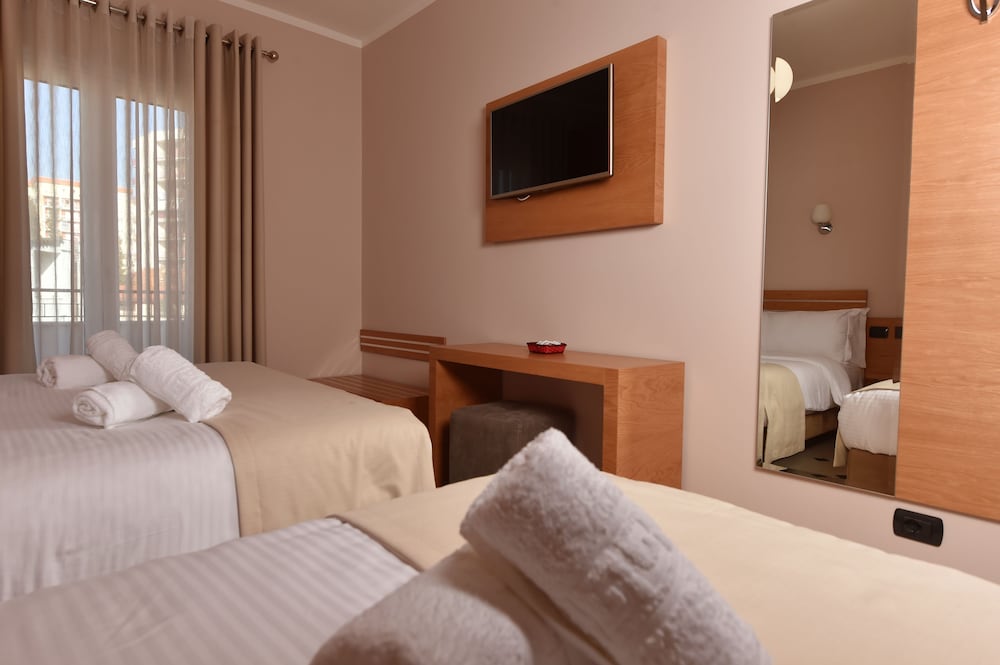 

Brindisi - Tirana - Hotel Pandora Residence