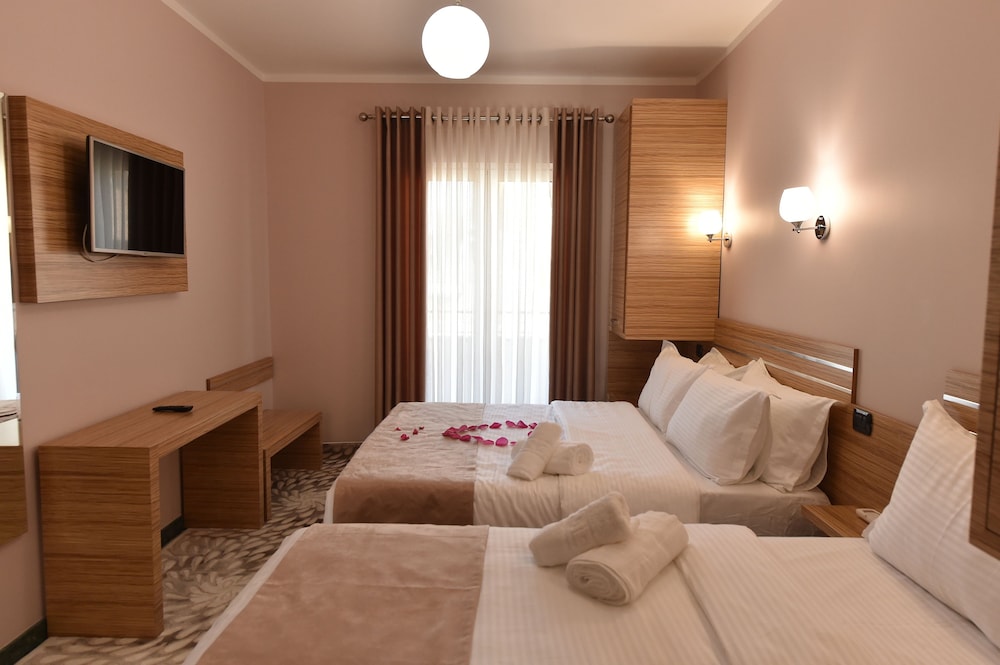 

Torino - Tirana - Hotel Pandora Residence