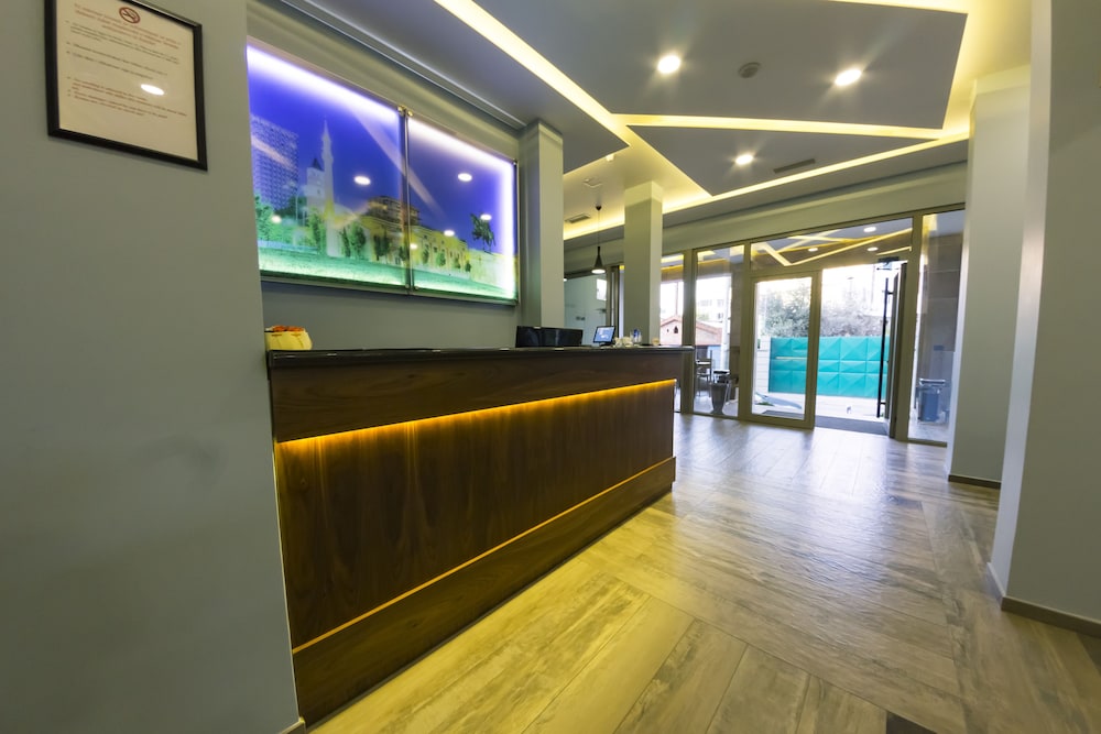 

Cagliari - Tirana - Hotel Pandora Residence