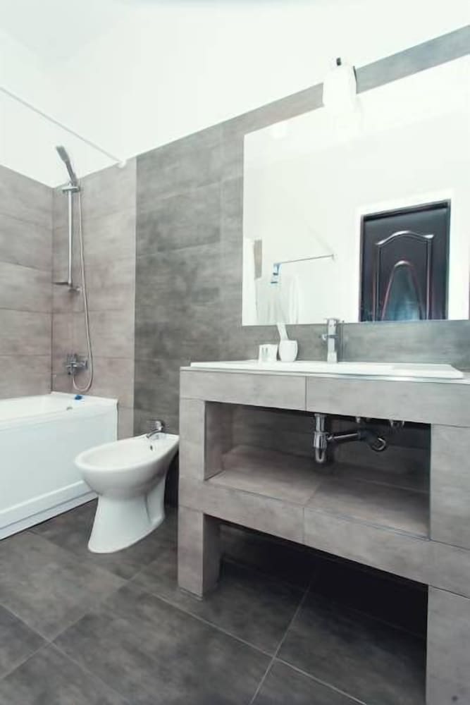 

Bologna - Chişinău - Shadow Boutique Hotel & Spa