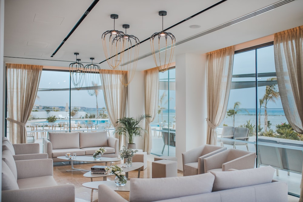 

Roma - Oroklini - Lebay Beach Hotel