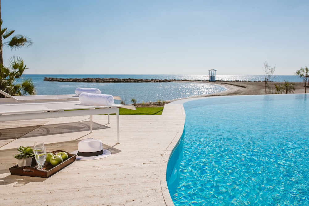 

Roma - Oroklini - Lebay Beach Hotel