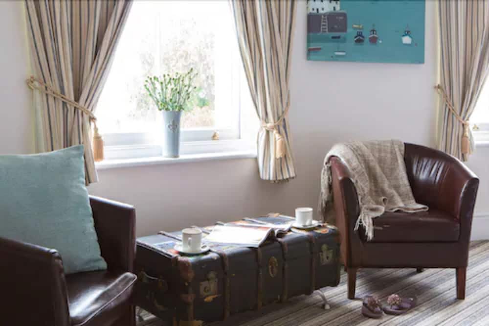 

Bologna - Minehead - The Beach Hotel