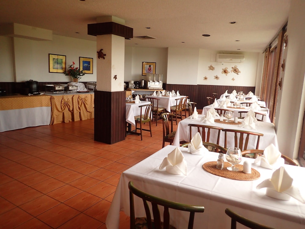 

Milano - Koror - Cliffside View Hotel
