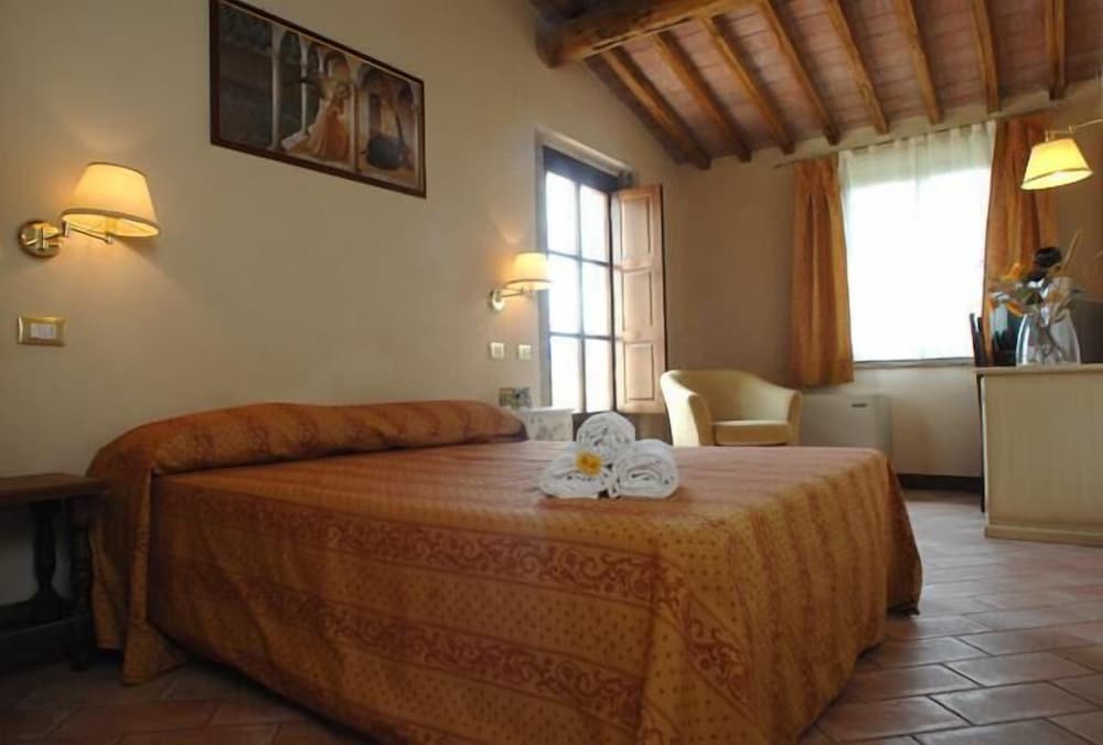 

Catania - Volterra - Agrihotel Il Palagetto