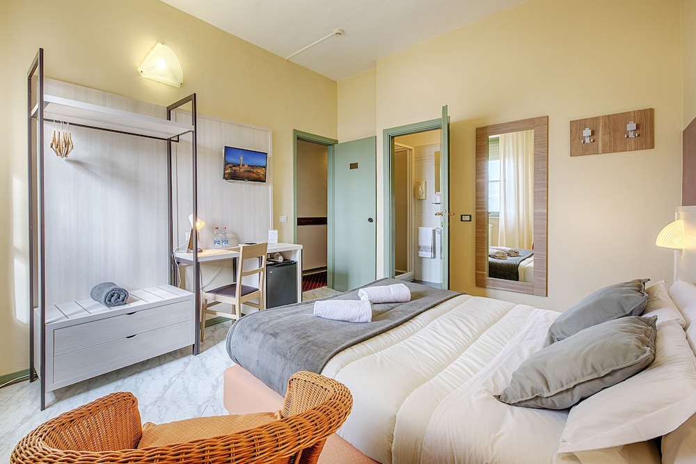 

Bari - Siena - Hotel Castello