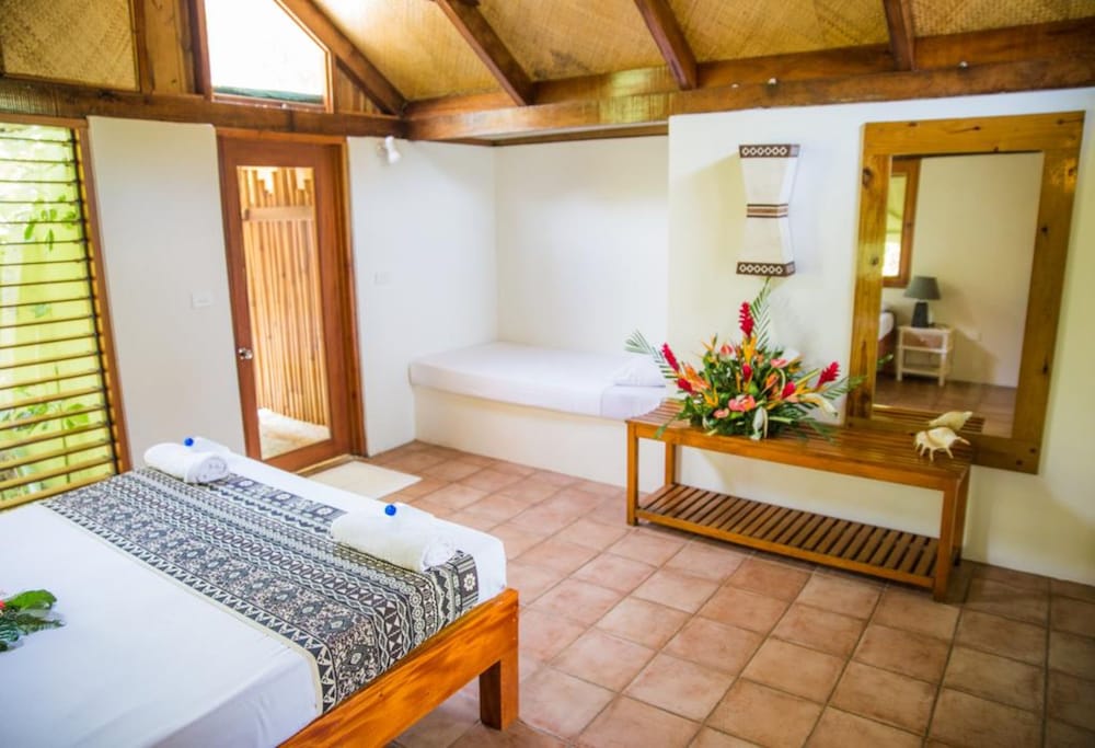 

Roma - Korolevu - The Beachouse