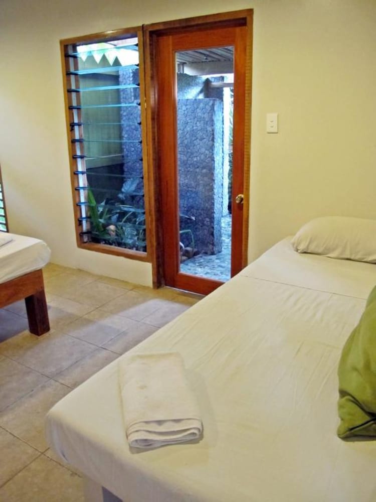 

Napoli - Korolevu - The Beachouse