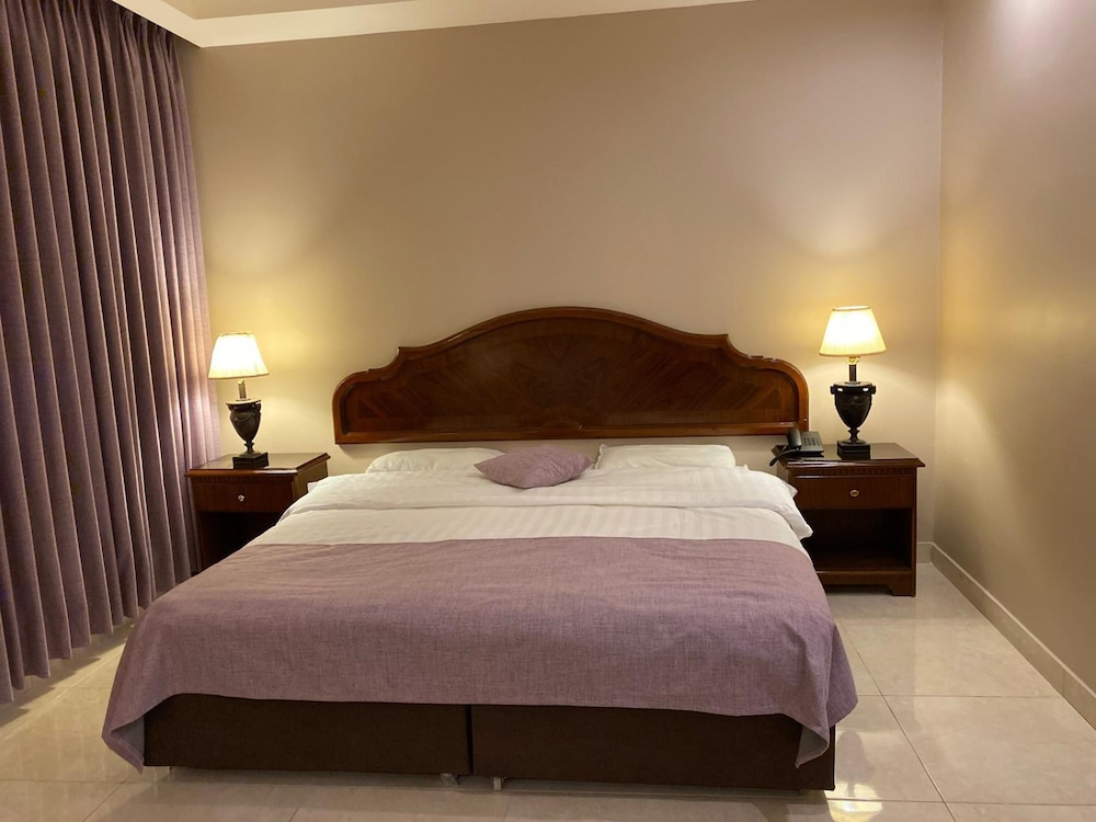 

Milano - Ma'in - Mosaic City Hotel