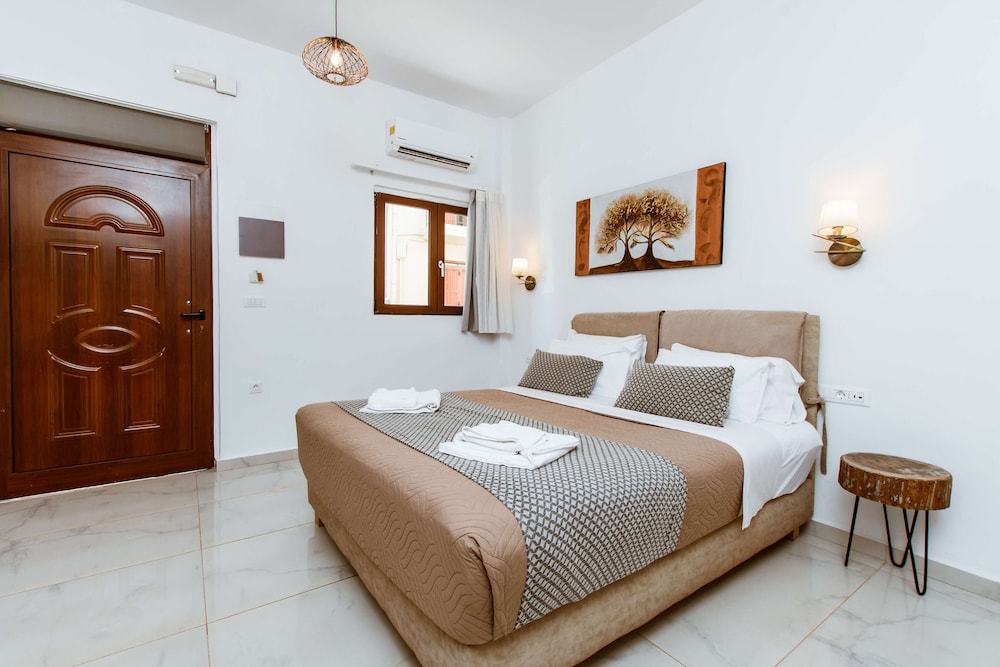 

Bari - Agia Marina Nea Kydonias - Deluxe Hotel