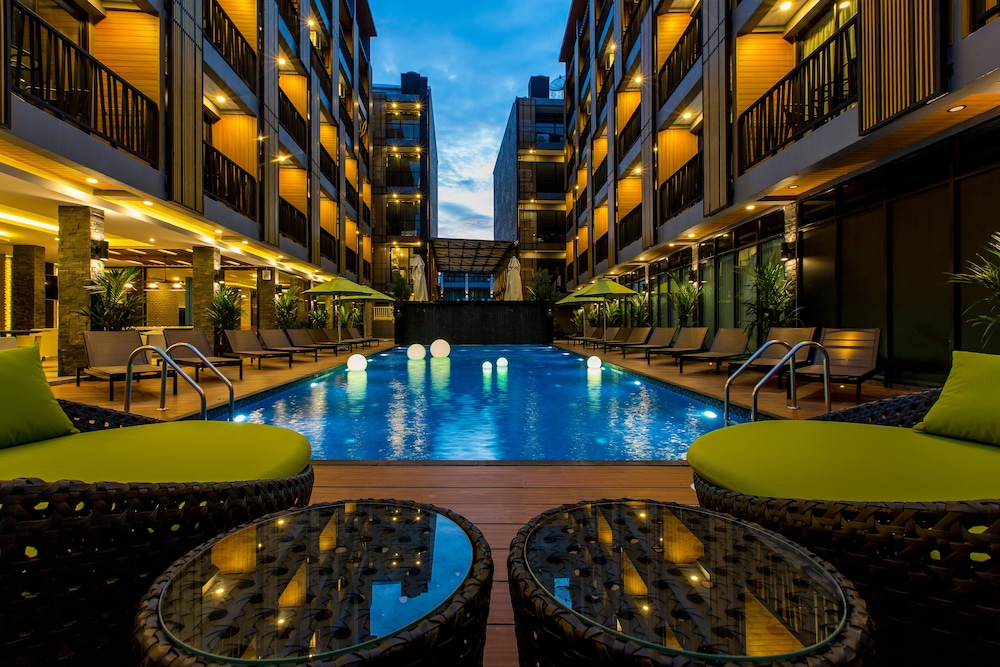 

Roma - Klong Muang Beach - GLOW Ao Nang Krabi