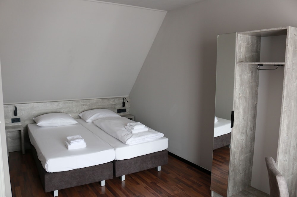 

Napoli - Amburgo - Urban Home Hotel
