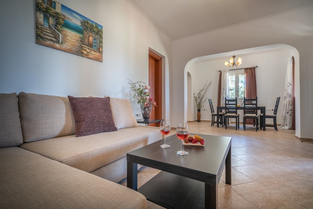 

Brindisi - Kampíon - Aelia Villa