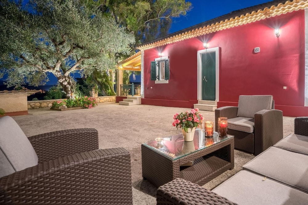 

Bologna - Kampíon - Aelia Villa