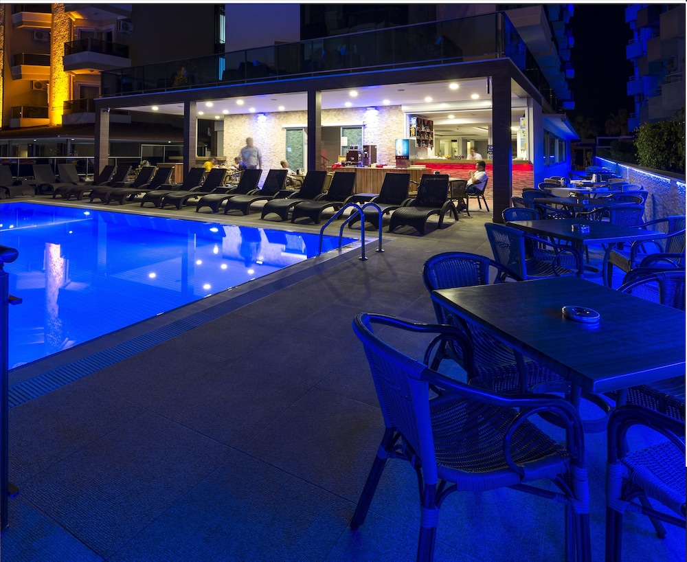 

Bologna - Alanya - Kleopatra Life Hotel